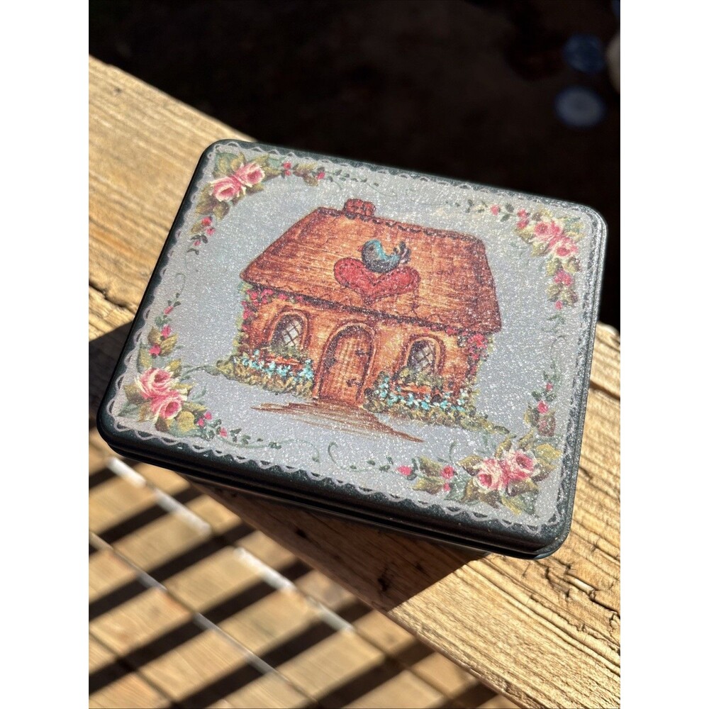 Vintage Century Resources Columbus OH Country Cottage Farm Painted Tin